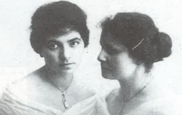 Karola's mother and sister